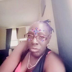 Meet your Posher, Renee